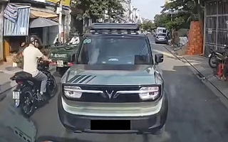 CSGT xử phạt tài xế bỏ ô tô giữa đường sau mâu thuẫn giao thông tại TPHCM