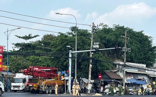 Clip xe tải tông nhiều xe máy ở TPHCM, 2 người thương vong