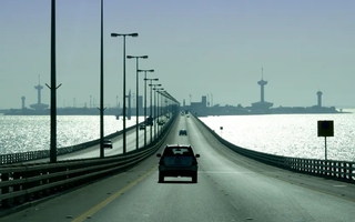 Điểm nóng xung đột ngày 4-4: Iran hé lộ các mục tiêu nóng, Mỹ khoe sức mạnh đổ bộ