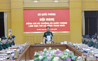 Đại tướng Phan Văn Giang làm việc về kế hoạch tác chiến "Vòm phòng không bền vững"