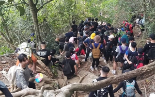 Hình ảnh chen chân chinh phục Núi Bà Đen
