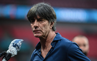 Cựu vô địch thế giới tái xuất, HLV Joachim Low và bến đỗ bất ngờ tại châu Phi
