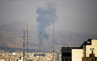 Chiến sự Trung Đông ngày 4-4: Mỹ-Israel đánh siêu tổ hợp hóa dầu, Iran dọa "bầu trời nguy hiểm hơn"