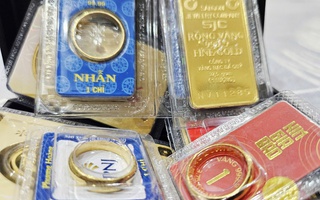 Giá vàng hôm nay 4-4: Bất ngờ mức chênh lệch với giá vàng thế giới