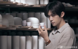 "Ảnh đế" Dịch Dương Thiên Tỉ bị "ăn cắp" hình ảnh và giọng nói