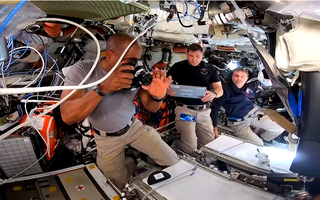 Tham vọng của con người trong không gian