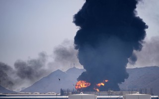 Điều hiếm thấy trên eo biển Hormuz kể từ khi Mỹ - Israel tấn công Iran