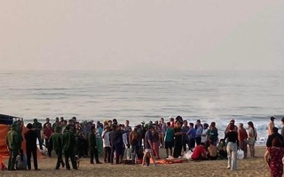 Tìm thấy thi thể nam sinh lớp 12 bị sóng cuốn mất tích ở biển Quy Nhơn