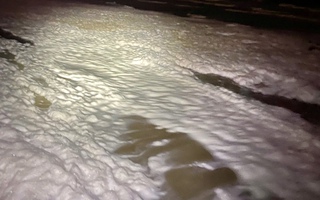 Gấp rút tìm nguyên nhân nước biển Vũng Tàu lại đổi màu, bọt trắng bất thường