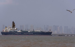 Lạc quan thận trọng về eo biển Hormuz