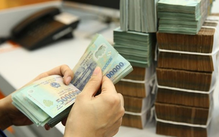 Ngân hàng tiếp tục tăng lãi suất tiết kiệm, gửi 500.000 đồng nhận lãi tới 8,2%/năm