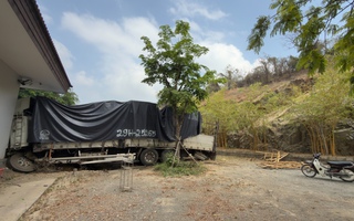 Xe tải lao xuống vực ở Tà Zôn: 3 người tử vong, tài xế bị thương nặng