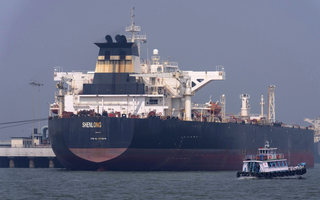 Iran muốn thu phí qua eo biển Hormuz bằng Bitcoin?