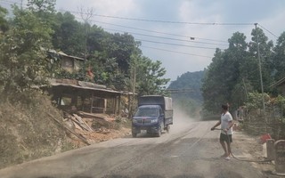 Khổ sở vì bụi đường