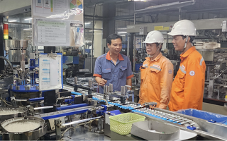 Tiêu thụ điện tại TPHCM tiếp tục tăng cao do nắng nóng kéo dài