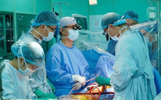 Người thầy thuốc trong tôi: Hành trình vá tim lỗi nhịp