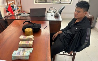 Hai người đàn ông dựng kịch bản bán thiên thạch, lừa 400 triệu đồng