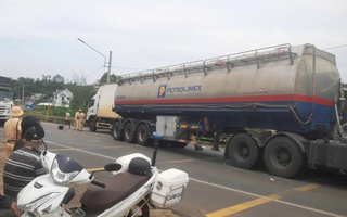 Tai nạn giao thông nghiêm trọng, một đoạn quốc lộ qua Đồng Nai ùn tắc kéo dài gần 5km