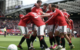 Thắng Nottingham Forest, Man United về đích thứ ba Ngoại hạng Anh
