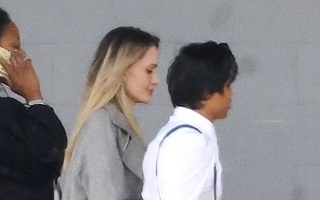 Pax Thiên tháp tùng Angelina Jolie, đập tan tin đồn qua đời