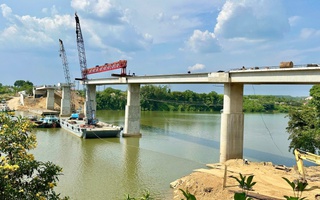 Cận cảnh cây cầu bắc qua sông Đồng Nai kết nối với TPHCM