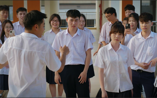 Những góc khuất, sang chấn tâm lý "Phía bên kia thành phố"