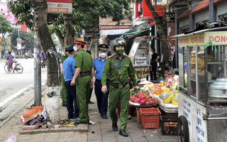 Hà Nội đề xuất tăng tiền phạt hành vi lấn chiếm vỉa hè, lòng đường