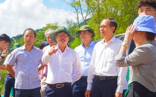 Phó Chủ tịch UBND TPHCM Bùi Minh Thạnh kiểm tra Khu xử lý chất thải tập trung Tóc Tiên
