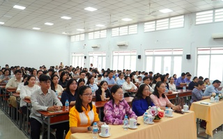 TPHCM: Hơn 250 người tham dự lớp bồi dưỡng lý luận chính trị và nhận thức Đảng
