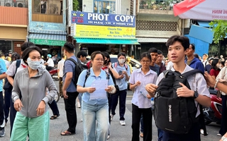 Sáng nay, hơn 4.700 thí sinh thi lớp 10 Trường Phổ thông Năng khiếu TPHCM