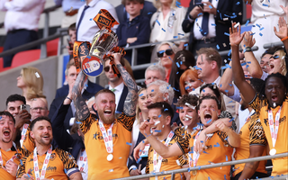 Thắng trận cầu bạc tỉ, Hull City trở lại đấu trường Ngoại hạng Anh