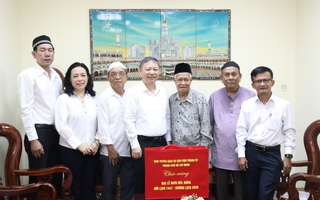 Trưởng Ban Tuyên giáo và Dân vận Thành ủy TPHCM thăm cộng đồng Hồi giáo nhân Đại lễ Raya Idil Adha