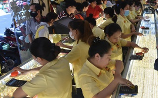 Giá vàng hôm nay 27-5: Đảo chiều sụt giảm