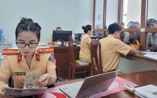 CSGT Gia Lai lật tẩy chiêu “thế thân” né trừ điểm giấy phép lái xe