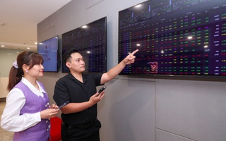 Hai quỹ ETF gần 30.000 tỉ đồng chuẩn bị “đảo danh mục"