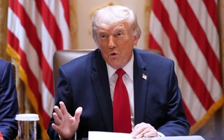 Ông Donald Trump dội gáo nước lạnh lên đề xuất của Nga về uranium Iran
