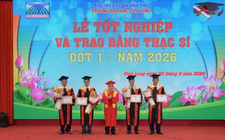 Trường Đại học Cửu Long trao bằng tốt nghiệp cho 157 thạc sĩ