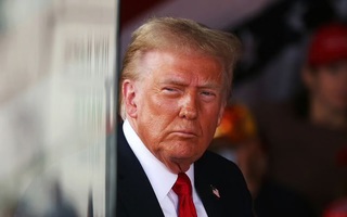 Ông Donald Trump công bố chiến dịch "hướng dẫn" tàu thuyền qua eo biển Hormuz
