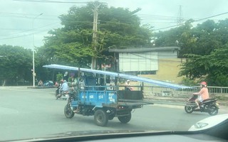 Hình ảnh Đội CSGT Nam Sài Gòn xóa "mối nguy di động" trên đường