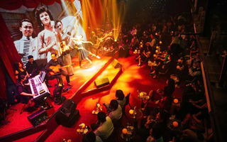 Concert bùng nổ, phòng trà thăng hoa
