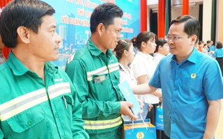 Trao 100 suất quà, hỗ trợ “Mái ấm Công đoàn” cho người lao động Đà Nẵng