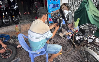 "Phù phép" xe đạp điện thành xe máy điện