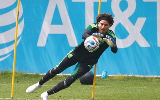 Thủ môn huyền thoại Mexico cân bằng kỷ lục World Cup của Messi, Ronaldo