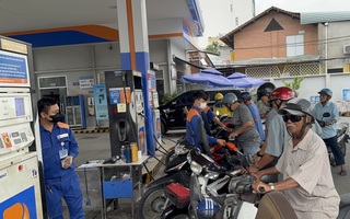 Ngày đầu bán xăng E10 toàn quốc: Người dùng phản ứng ra sao?