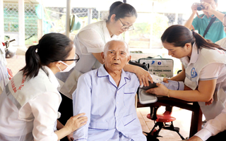 Lãnh đạo TPHCM yêu cầu khám sức khỏe toàn dân không chạy theo thành tích