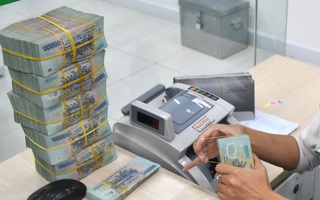 Chấn chỉnh việc tăng lãi suất huy động