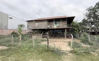Sau cuộc nhậu, anh vợ chết dưới gầm nhà sàn