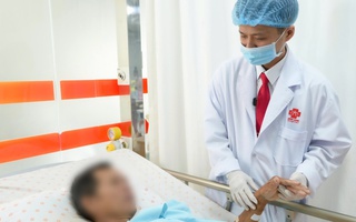 Căn bệnh khiến người đàn ông đang mổ nội soi phải chuyển khẩn sang mổ mở