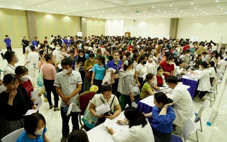 Hơn 2.000 công nhân TPHCM được khám bệnh, hỗ trợ pháp lý miễn phí
