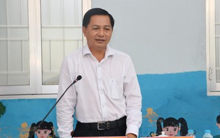 Bí thư Tỉnh uỷ Vĩnh Long đối thoại với người dân về việc cấp phép khai thác 2 mỏ cát